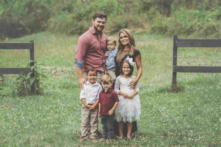 Brandon Davis is Married to Wife: Destiny. Kids.