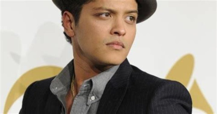 Bruno Mars Height, Weight, Net Worth, Age, Birthday, Wikipedia, Who, Nationality, Biography