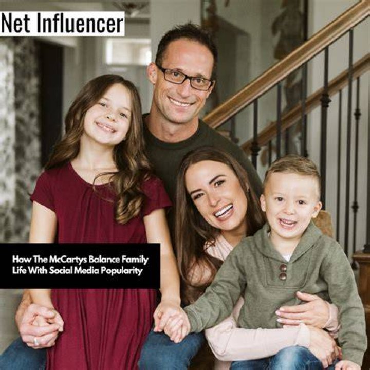 
Chris Perez Family Life With Parents Carmen Medina And Gilbert Pérez 