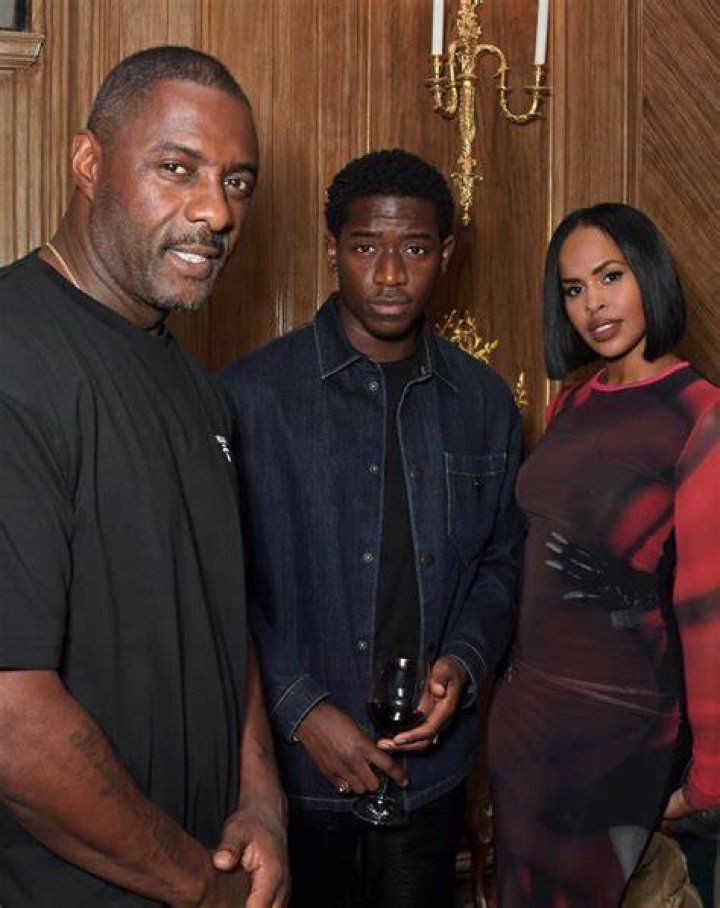 
Damson Idris Siblings: Who Are His Parents? Wiki & Family 