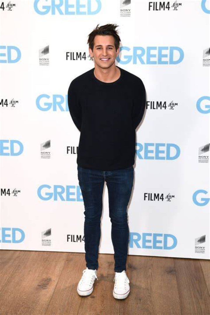 
Donovan Ollie Height, Weight, Net Worth, Age, Birthday, Wikipedia, Who, Nationality, Biography 
