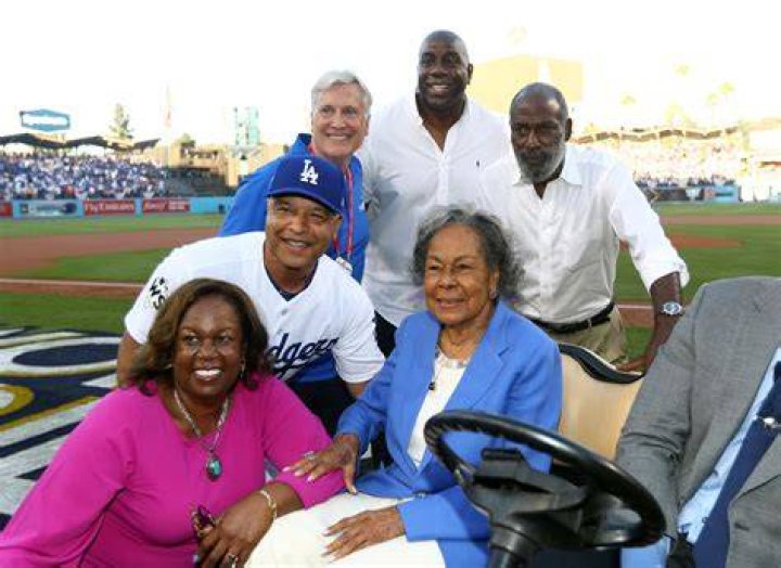
Dunta Robinson Wife Jennifer Robinson and Family Life 