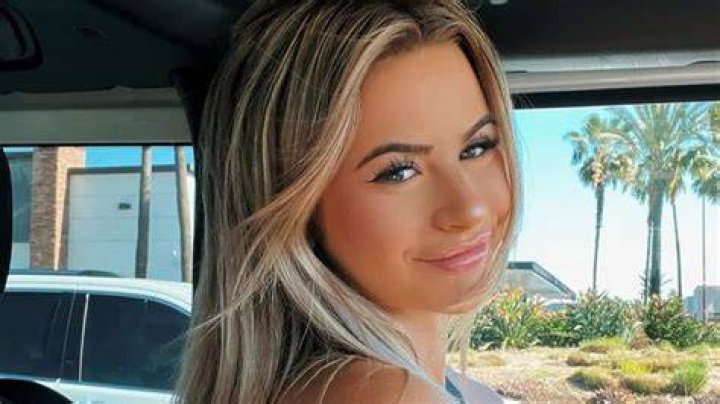 
Emmily Elizabeth Height, Weight, Net Worth, Age, Birthday, Wikipedia, Who, Nationality, Biography 