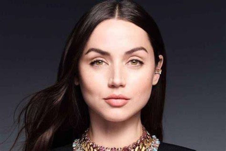 Eva Koper Height, Weight, Net Worth, Age, Birthday, Wikipedia, Who, Instagram, Biography