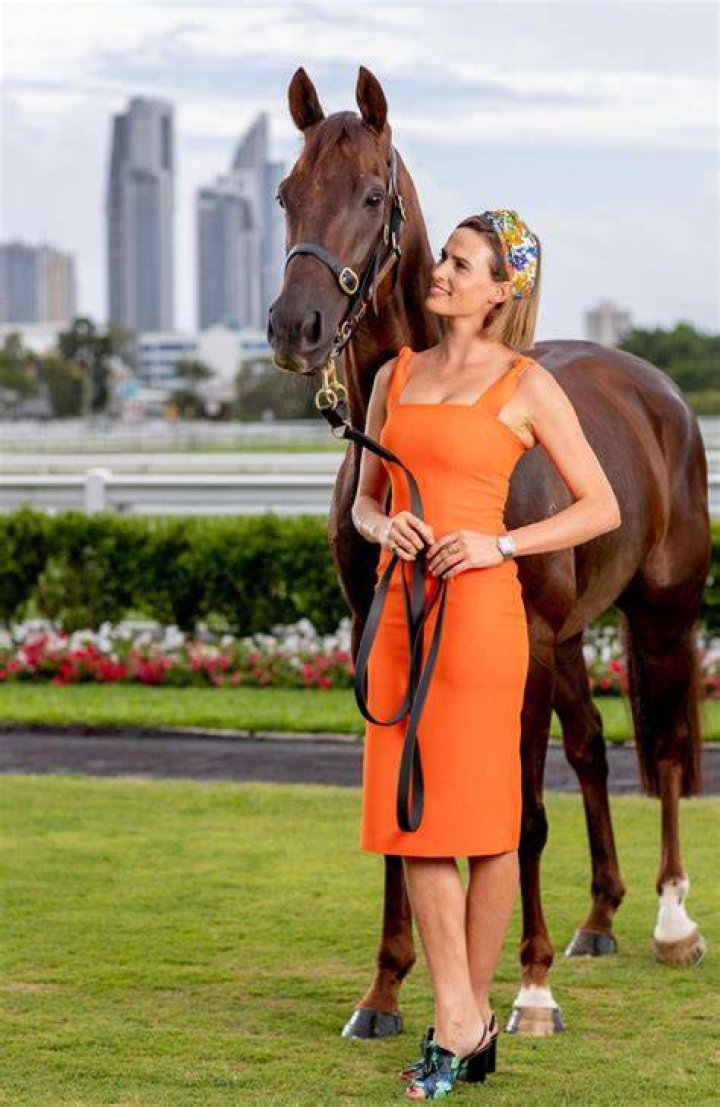 
Francesca Cumani Height, Weight, Net Worth, Age, Birthday, Wikipedia, Who, Nationality, Biography 