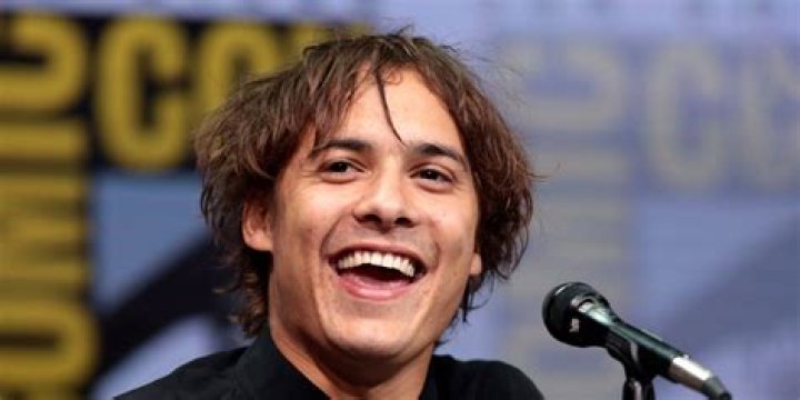 Frank Dillane Height, Weight, Net Worth, Age, Birthday, Wikipedia, Who, Instagram, Biography
