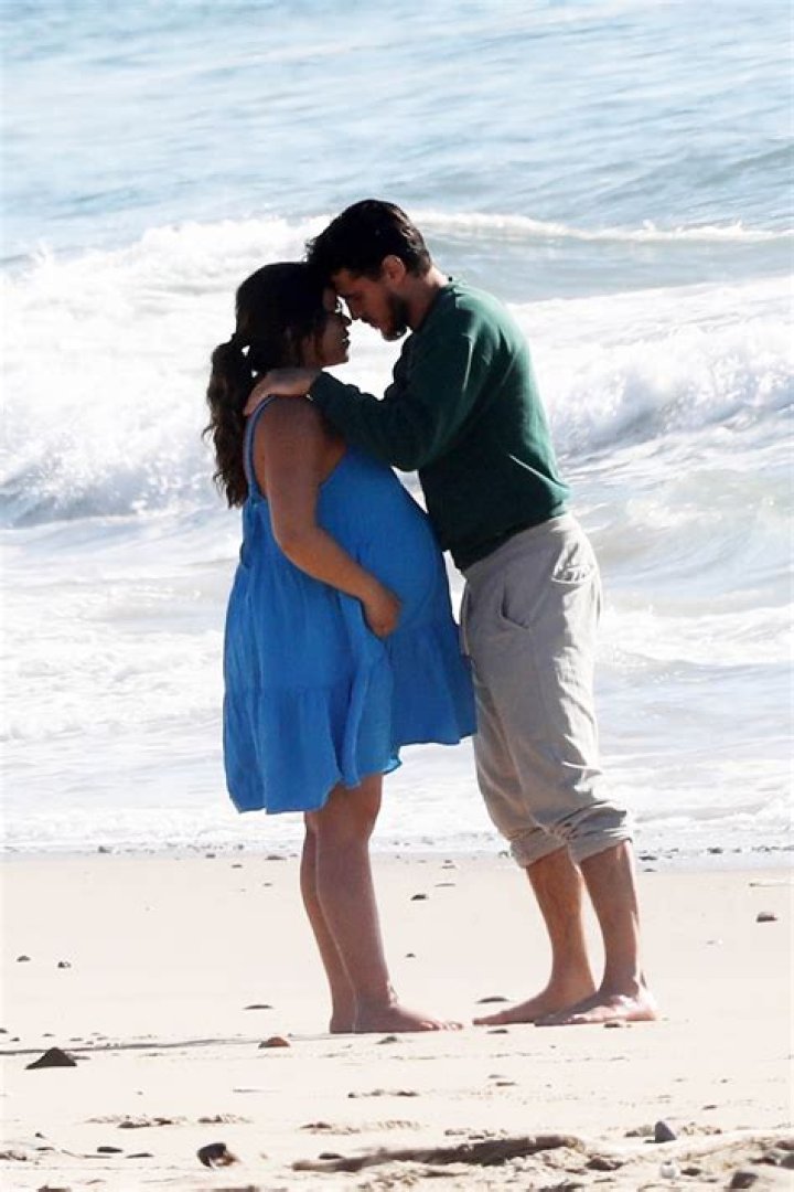 Gina Rodriguez | Pregnant With Her Husband Joe Locicero
