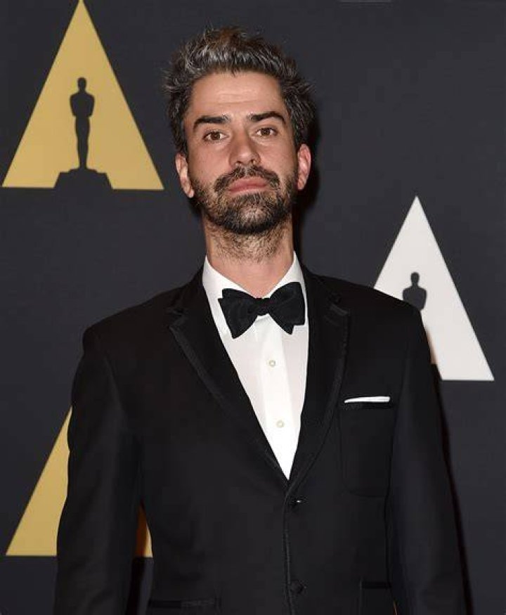 Hamish Linklater Height, Weight, Net Worth, Age, Birthday, Wikipedia, Who, Nationality, Biography