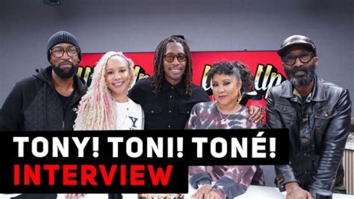 
How My Wife Reacted to Me Kissing Toni Tones in Cinema – Tobi Bakre 