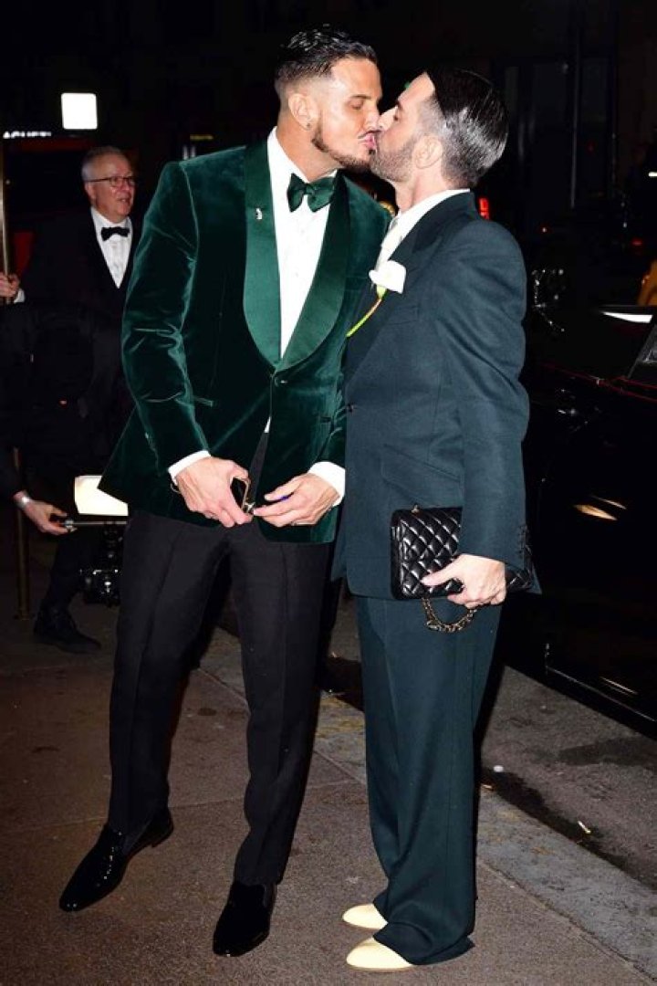 Is Marc Jacobs Gay? Age, Height, Net Worth