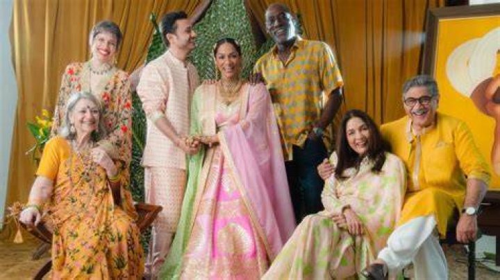 
Is Neena Gupta Still Married? Know Neena Gupta Husband, Family, Age, and More 