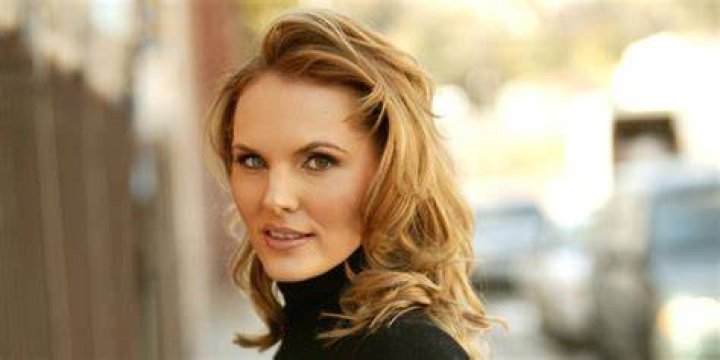 
Katherine Norland Net Worth, Age, Eyes, Husband, Children, Wiki 