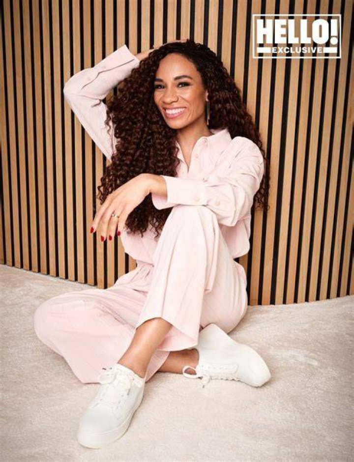 
Michelle Ackerley Mother Mavis Ackerley Is Also A Presenter 