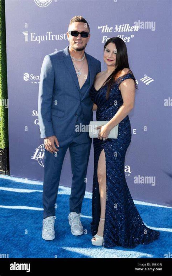 Miguel Rojas Wife Who Is Mariana Rojas? Everything To Know About Their Married Life
