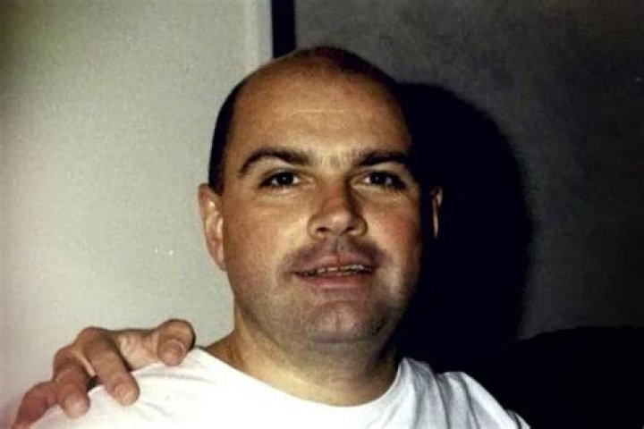 
Podcast Goes Inside Sarah Lawrence Sex Cult Case, When Student’s Father Moved into Her Dorm 