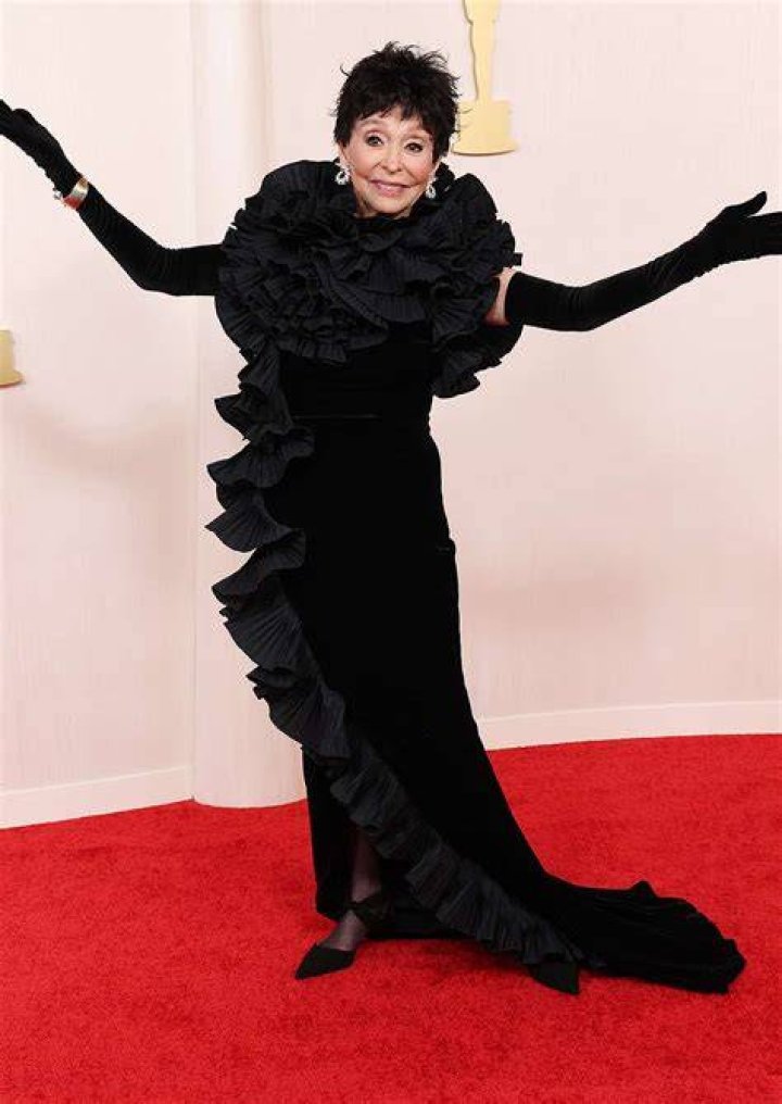Rita Moreno Height, Weight, Net Worth, Age, Birthday, Wikipedia, Who, Nationality, Biography