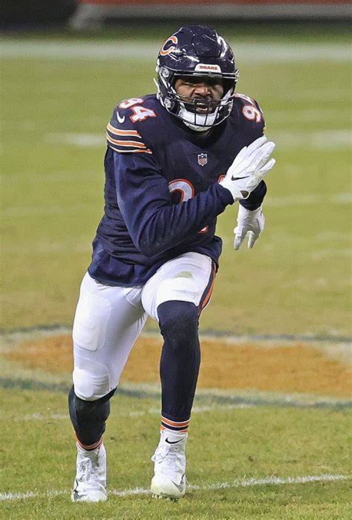 
Robert Quinn Height And Weight 