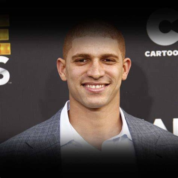 
Sespo Height, Weight, Net Worth, Age, Birthday, Wikipedia, Who, Nationality, Biography 