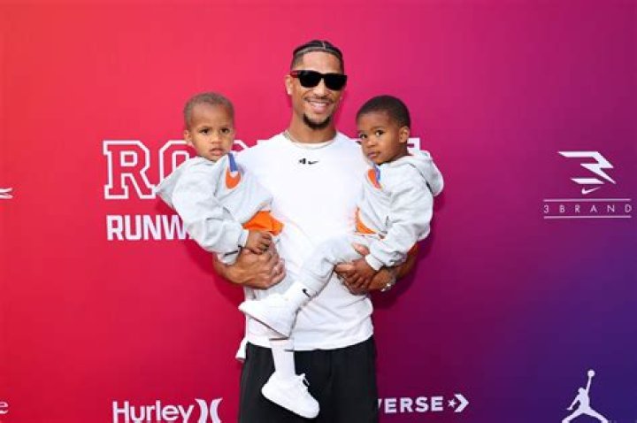 
SteVonté Hart Has His Parents To Support Through Every Thick And Thin 