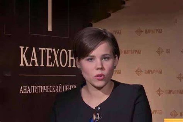 
The daughter of Putin’s ally, Alexander Dugin, Darya Dugina is killed in a Moscow bomb attack 
