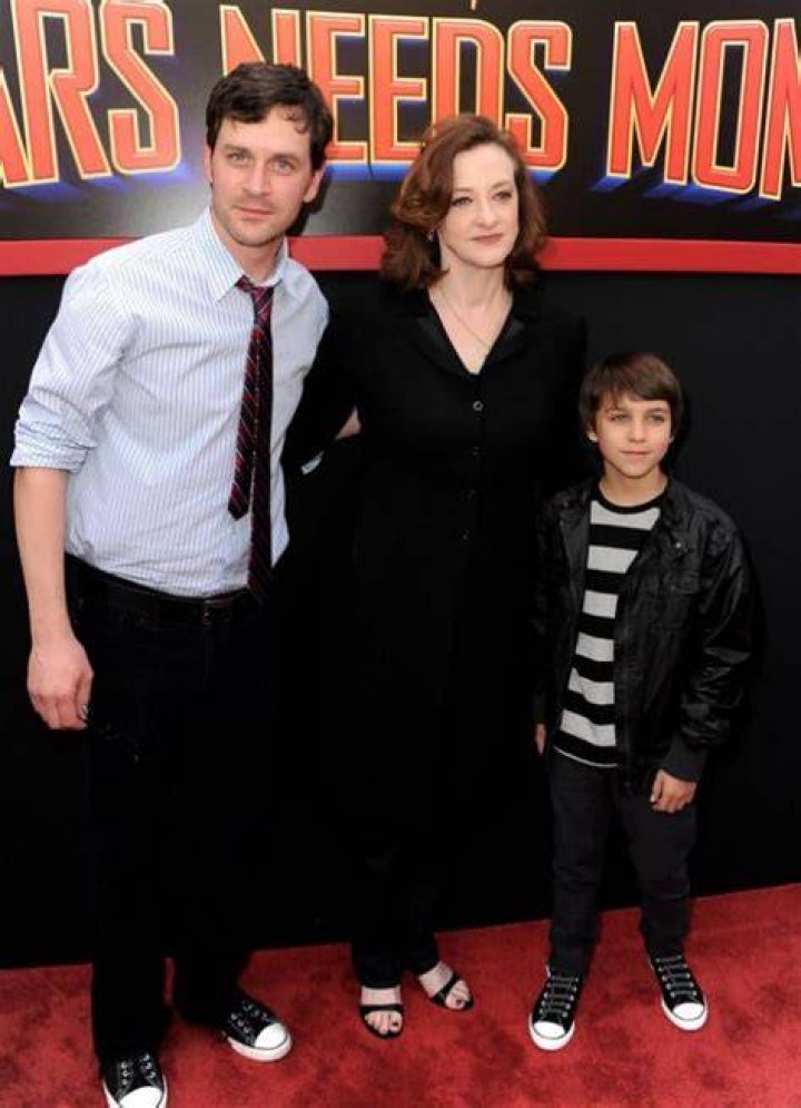 
Tom Everett Scott is Married to Wife: Jenny Gallagher. Kids. 