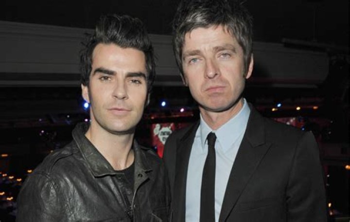 
What Happened To Kelly Jones Teeth? Illness & Health Update 