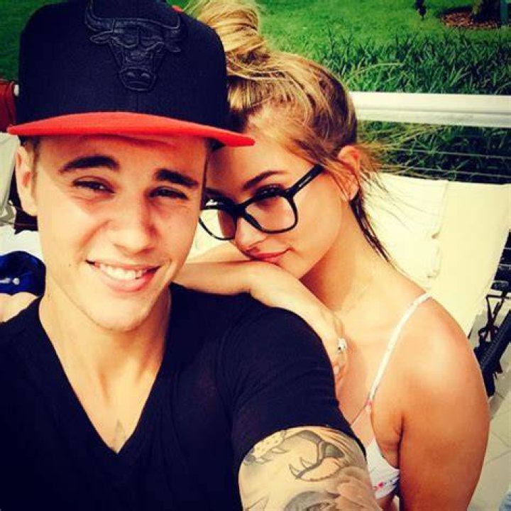 
What We Know About Justin Bieber’s Girlfriend and Why People Think He Is Gay 