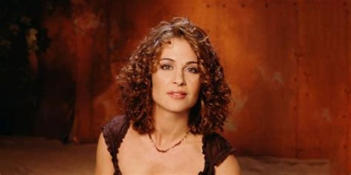 
Where is Julie Warner now? What is she doing today? Wiki 