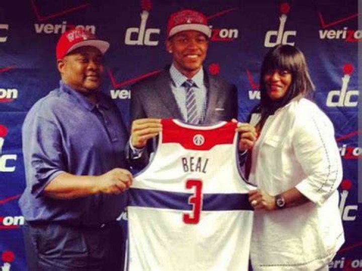 
Who are Bradley Beals Parents? Bradley Beal Biography, Parents Name, Nationality and More 