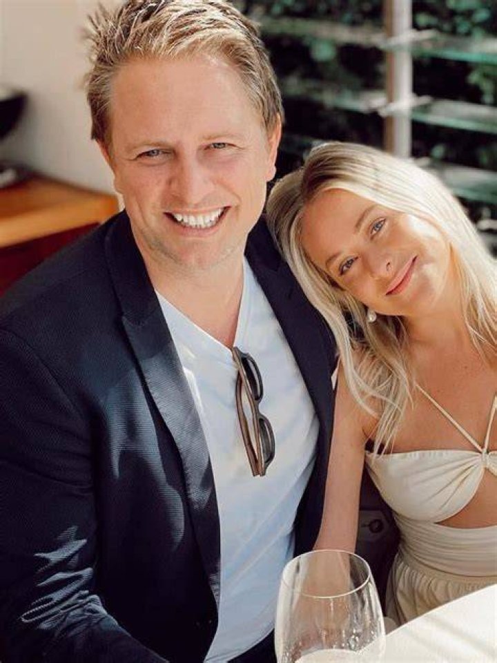 
Who Is Airlie Walsh Husband to Be Tom Ferrier? Meet The Couple On Instagram 