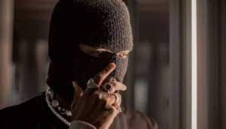 Who is Michael Armus Sr, man who stopped robbery in California by hugging the suspect?