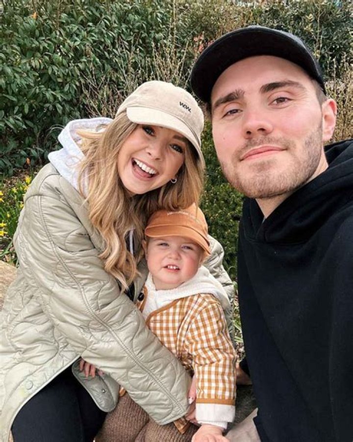 
Who Is Zoe Boyle Husband? Relationship Timeline And Children Details- Is She Irish? 