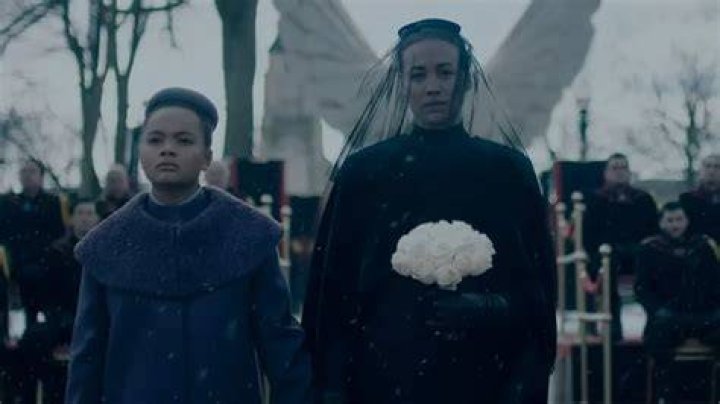 
Why Is Emily aka Alexis Bledel From The Handmaids Tale Leaving? 