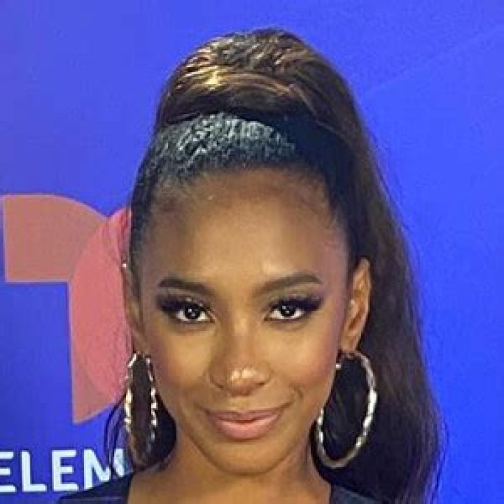 
Yvette Berry Height, Weight, Net Worth, Age, Birthday, Wikipedia, Who, Instagram, Biography 