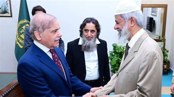 
Zakir Naik Controversy: Accused Of Money Laundering And Hate Speech 